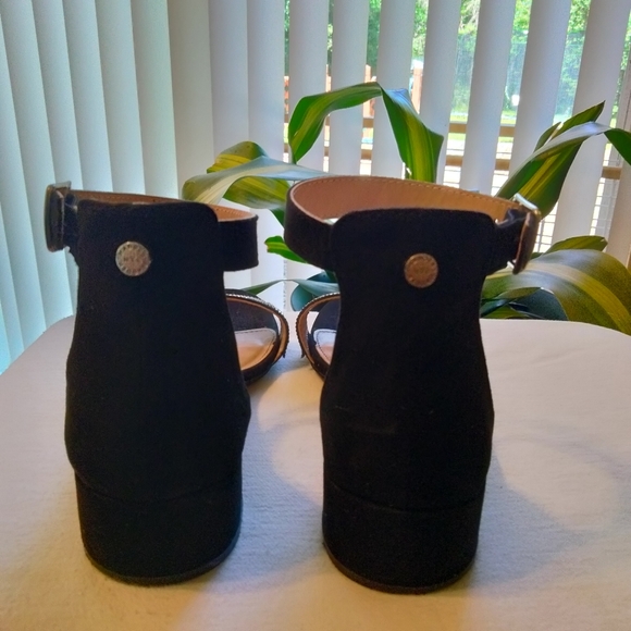 Black sandals - Picture 2 of 3